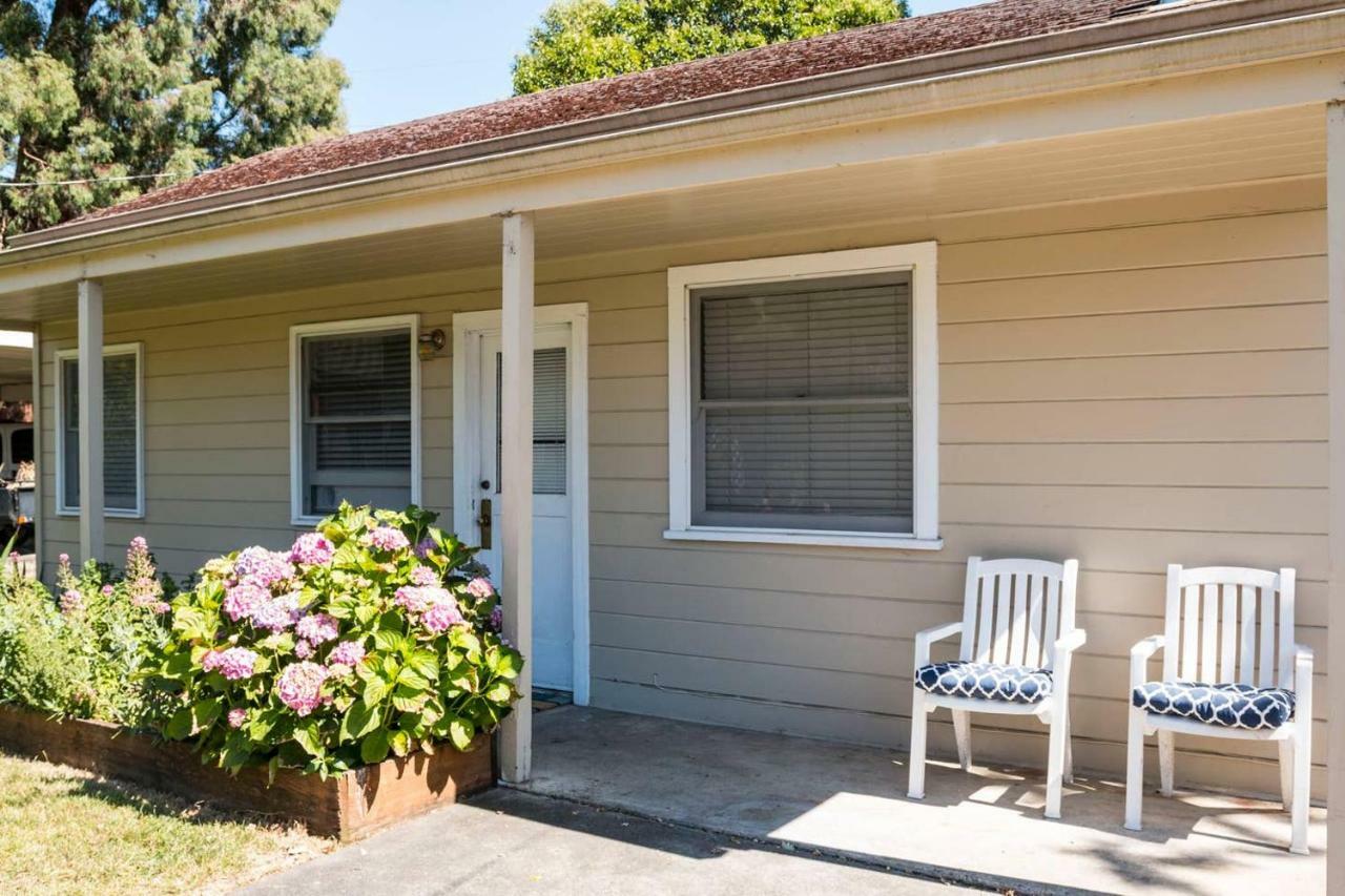 West End Neighborhood Cottage サンタローザ エクステリア 写真