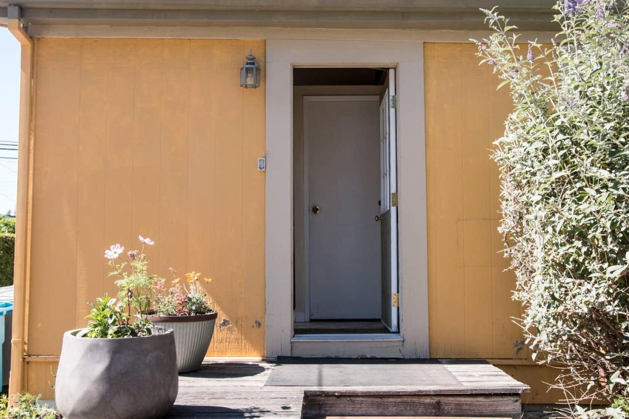 West End Neighborhood Cottage サンタローザ エクステリア 写真